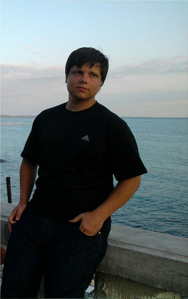 Александр Брижатов