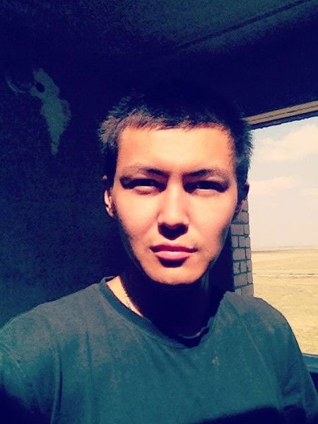 Асет Жанбусинов