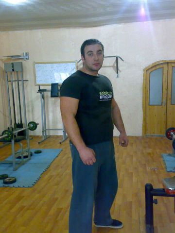 Эльнуар Неизвестно