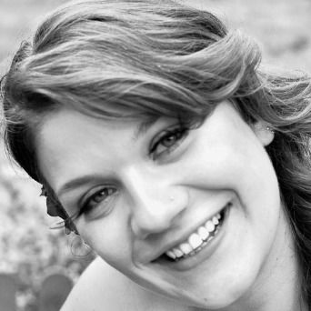 Анютка Буська