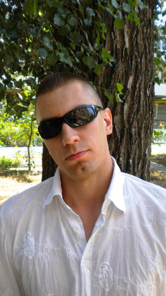 Александр Олейников