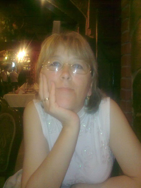 Елена Попова