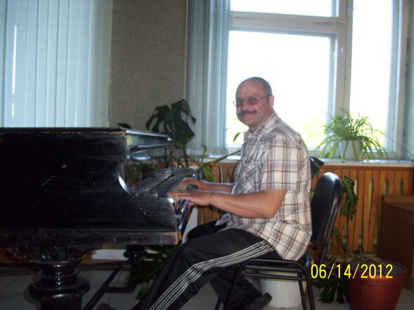 Михаил Костеренко