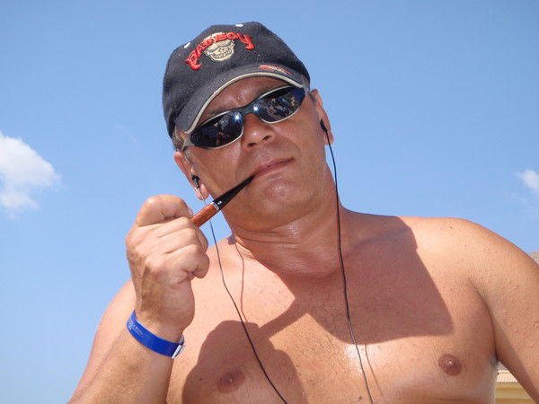 Александер Олексенко