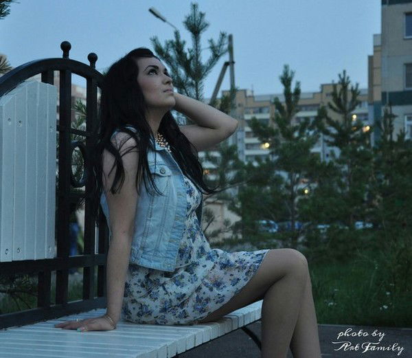 Диночка Дакенова