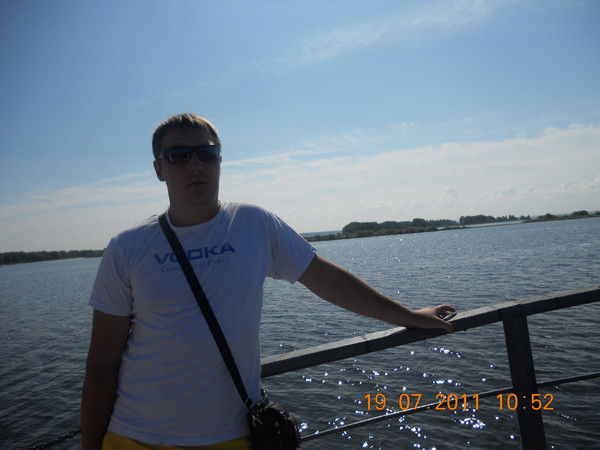 Денис Капутин