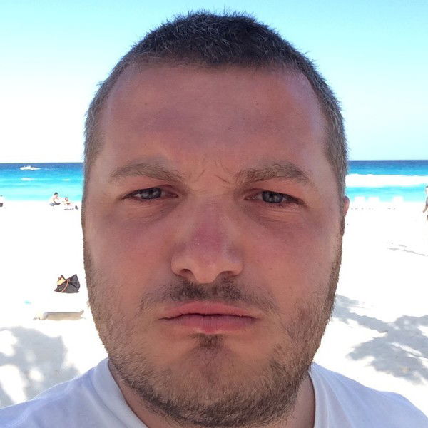 Александр Серов