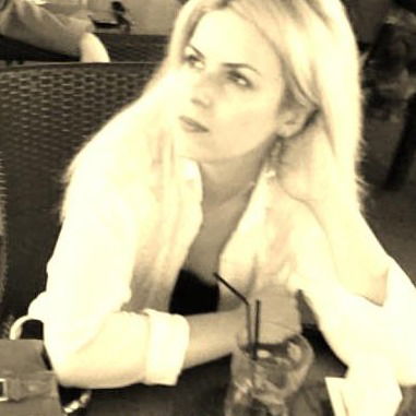 Э. Пахомова