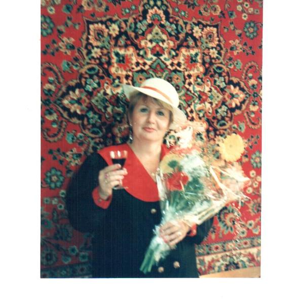 Надежда Комова