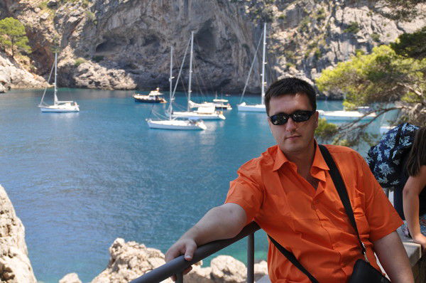 Владимир Алаев