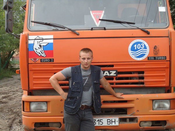 Владимир Ларин