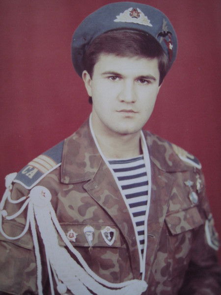 Анатолий Деревянко