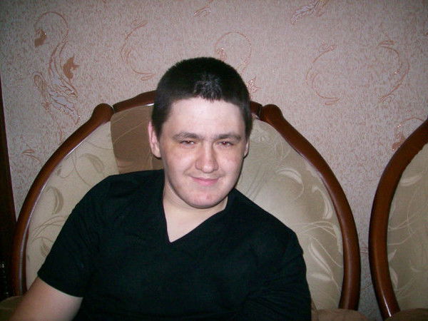 Дмитрий Холостенко