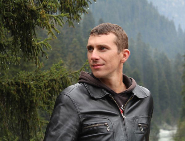 Николай Титов