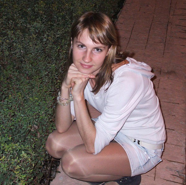 Анюта Попова