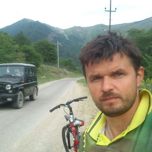 Владислав Розтопира