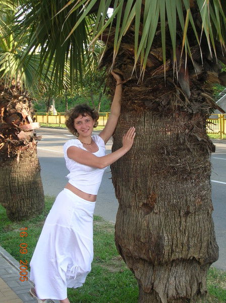 Люба Елакова