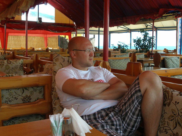 Андрей Макаренко