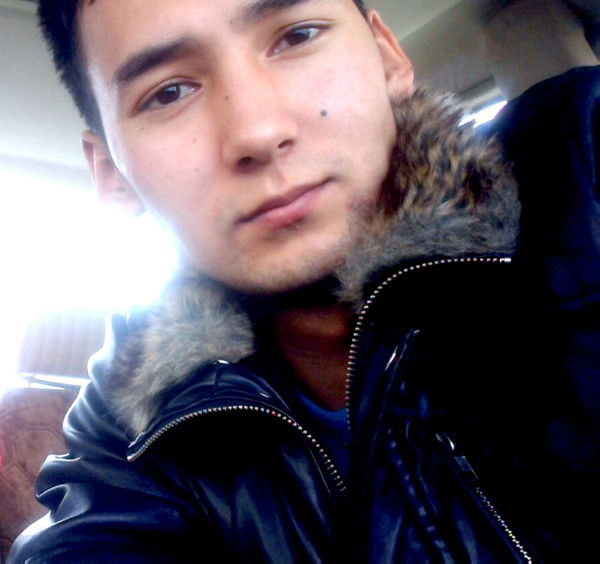 Айбек Актлеуов