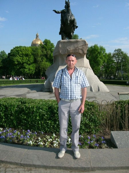 Павел Поливалов