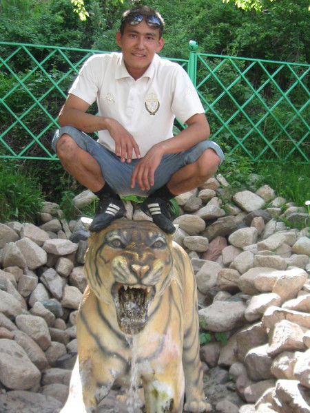 Нурходжа Идаев