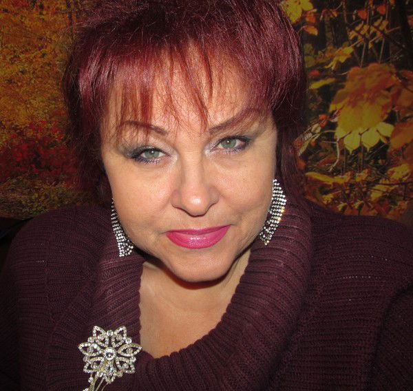 Нина Попова