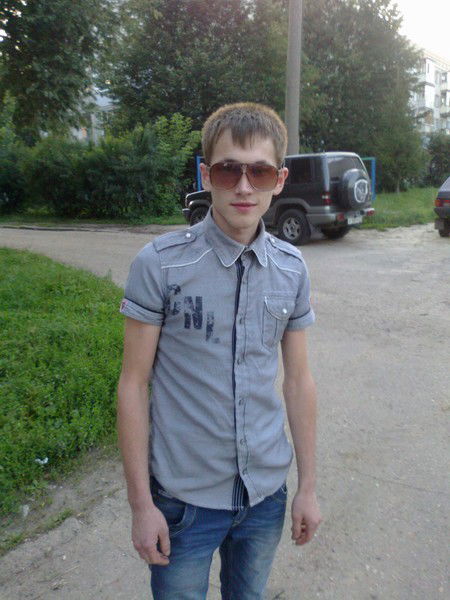 Артем Шарапов