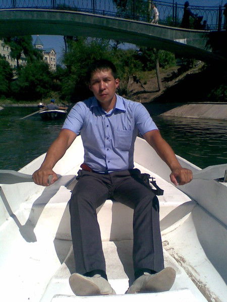 Аскар Умиров