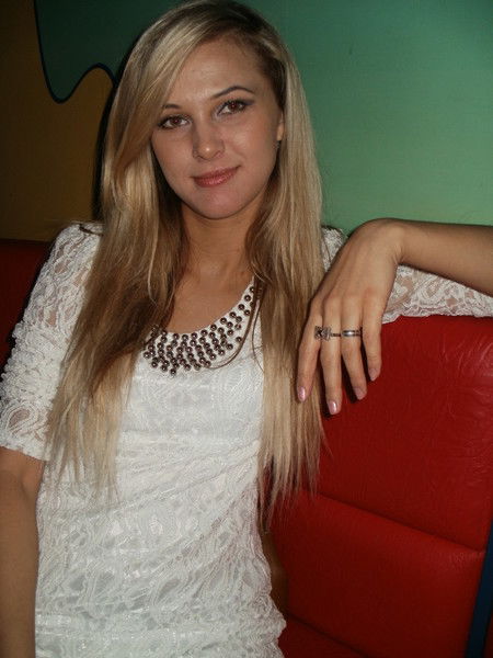 Оленька Горлова