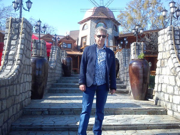 Дмитрий Шарапов