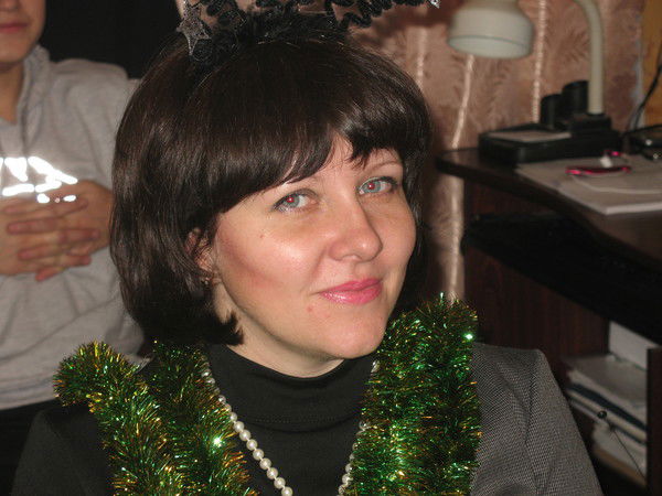 Неля Петряева