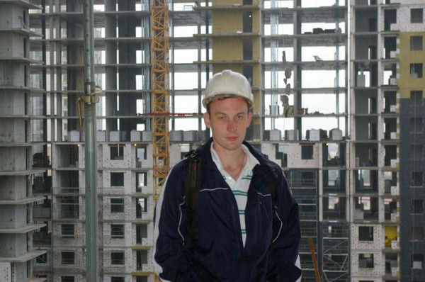 Максим Апостолов