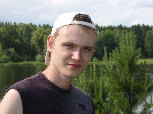 Антон Тарасов