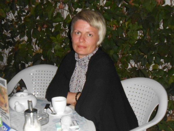 Елена Сезонова