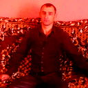 Роман Томаш