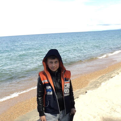 Максим Андреев