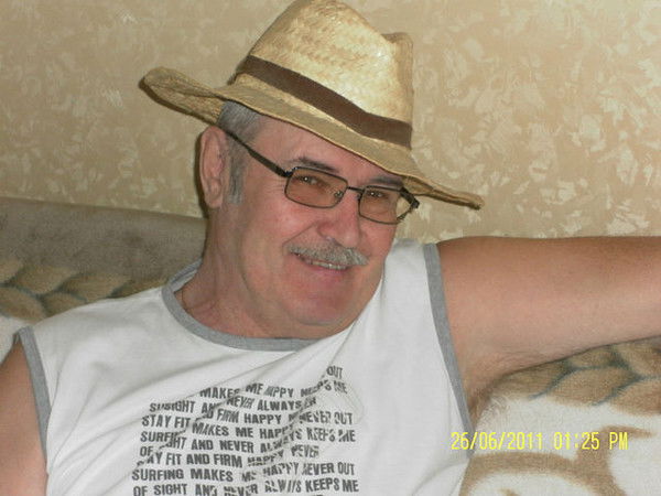 Александр Вахтомов