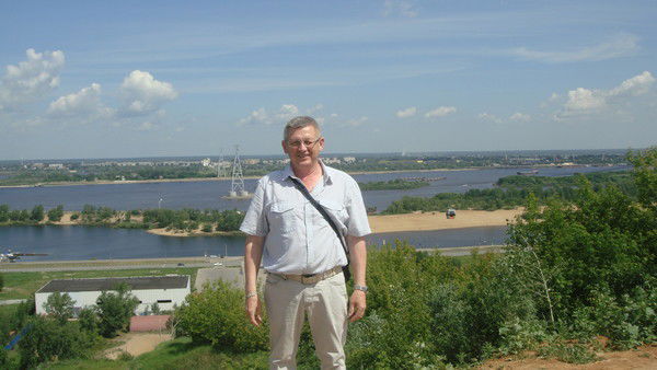 Евгений Пахомов