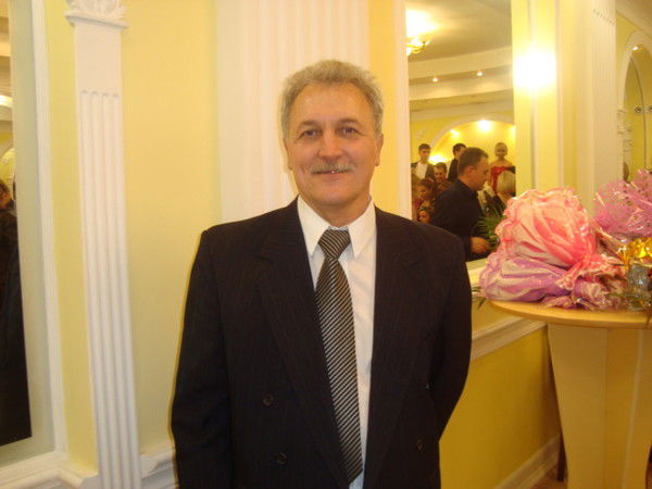 Олег Михайлов