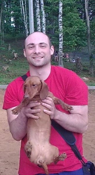 Олег Комаров