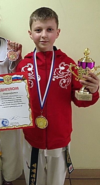 Александр Дряхлов