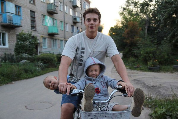 Андрей Котков