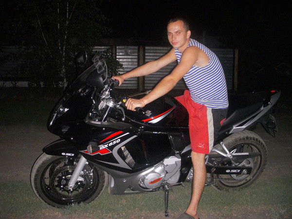 Максим Буров