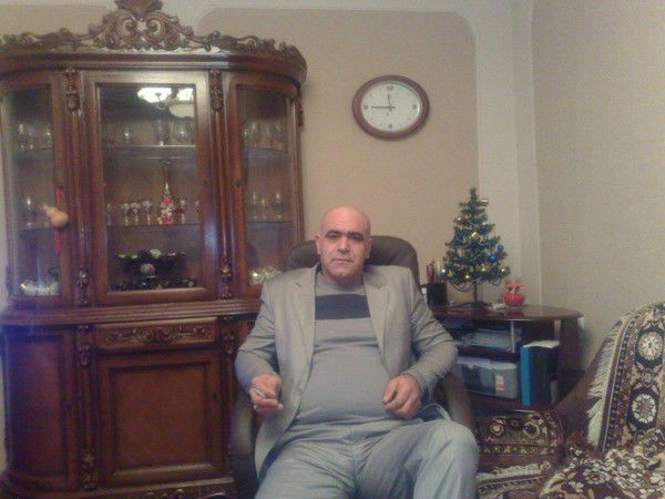 Азат Адамян