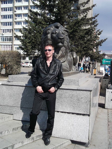 Валентин Плотников