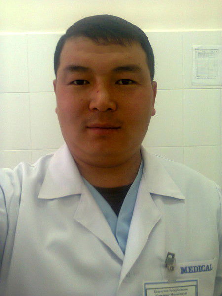 Али Пулатов