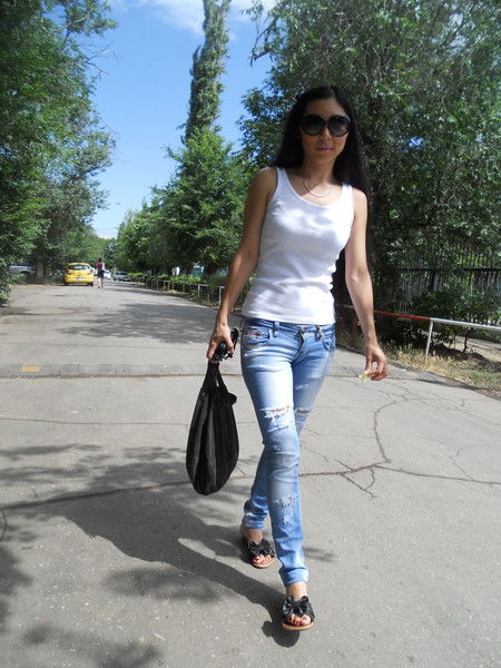 Неизвестно Неизвестно