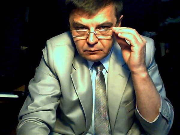 Виктор Лукьянов