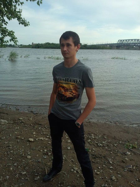 Денис Семёнов