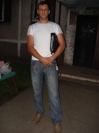 Миша Толстов